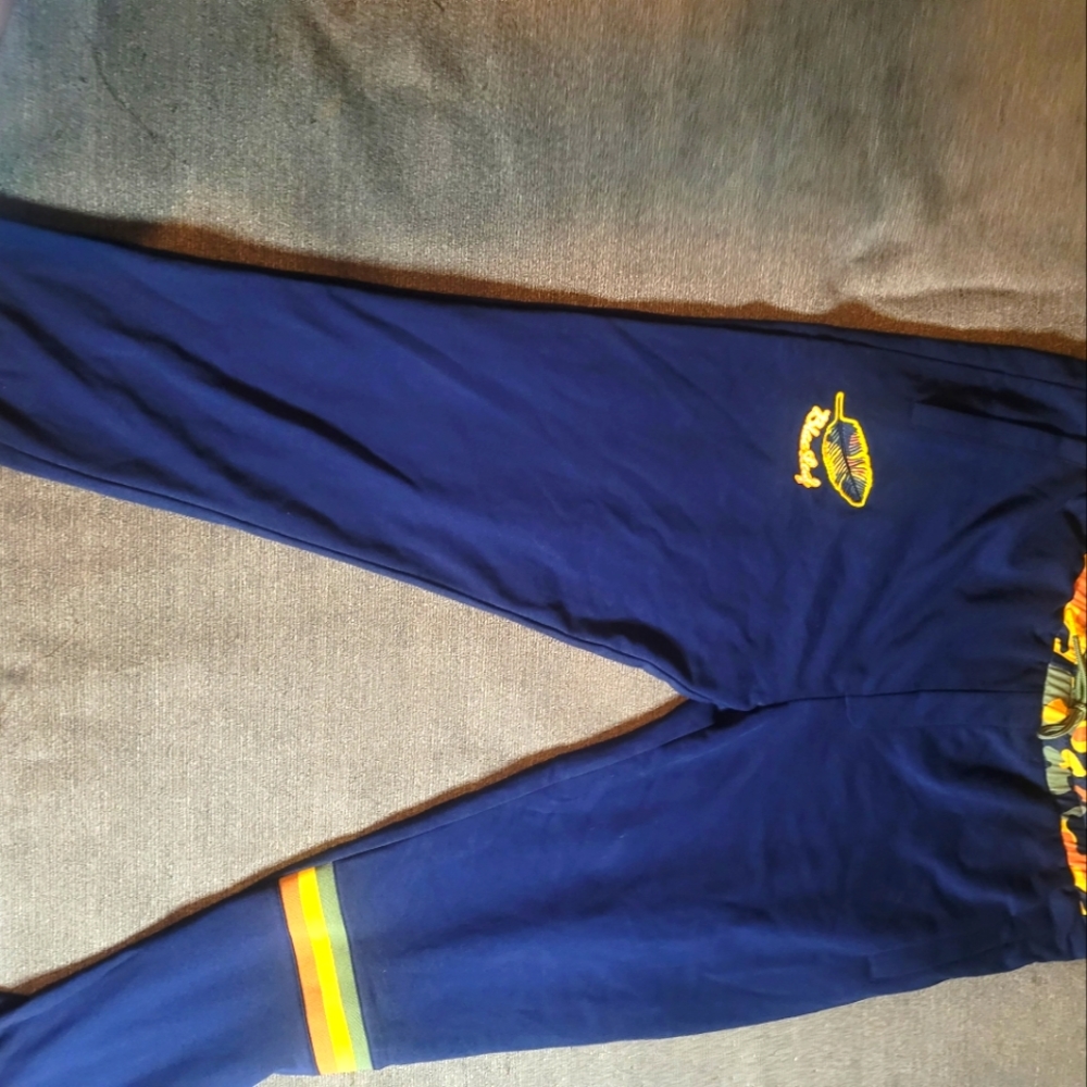 Black leaf joggers and hoodie